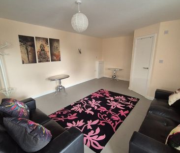 Room in a Shared House, Tetlow Church, L4 - Photo 1
