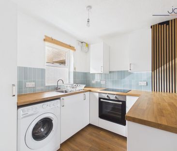 2 bedroom terraced house to rent - Photo 4