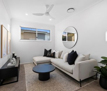 Expansive Designer Townhome in Alderley - Photo 6