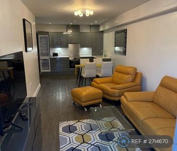 2 bedroom flat to rent - Photo 2