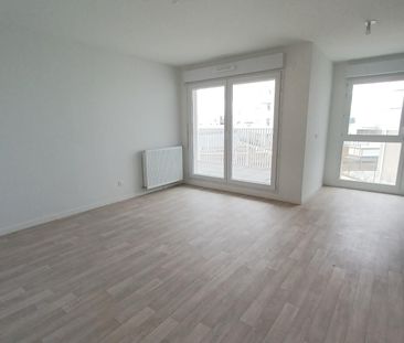 location Appartement T3 DE 60.9m² À MELUN - Photo 3