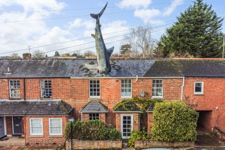 4 bedroom terraced house to rent - Photo 5