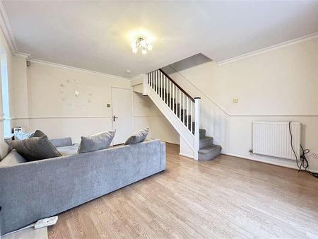 Challinor, Church Langley, CM17 - Photo 2