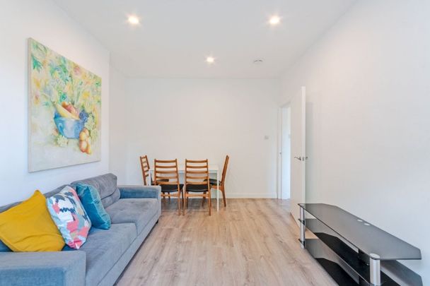 Hendon Way - Photo 1