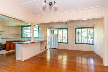 1 Louis Street, Redcliffe QLD 4020 - House For Rent - $650 | Domain - Photo 3