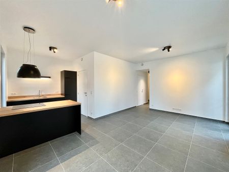 Nieuwbouwappartement met 1 slaapkamer, terras en autostaanplaats te huur! - Photo 5