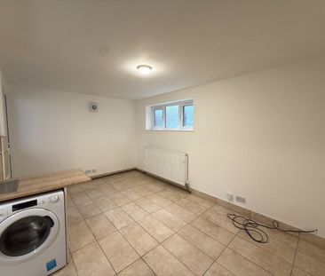 Studio Flat, Ruthin Close, LU1 - Photo 3