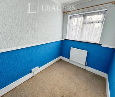 3 bedroom semi-detached house to rent - Photo 6