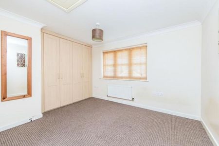 2 bedroom semi-detached house to rent - Photo 3