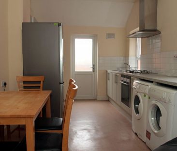 St Peters Road (4 bed) - Photo 6