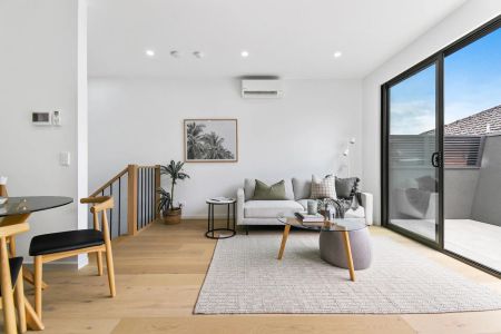 Refined Urban Living - Photo 4