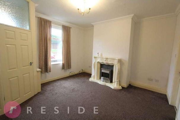 Pilsworth Road, Heywood, OL10 - Photo 1