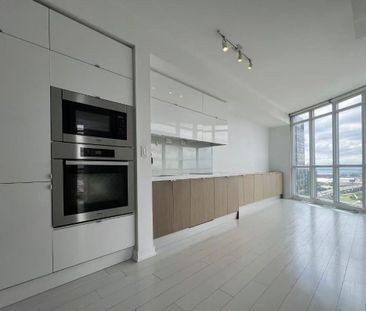 For Lease - 21 Iceboat Terrace Unit# 3712, Toronto, Ontario - Photo 6