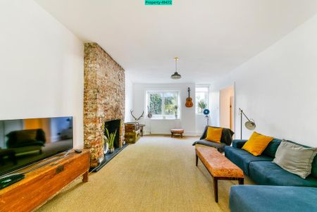 4 bedroom flat to rent - Photo 2