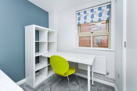 Large Ensuite - Photo 2