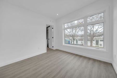 For Lease - 474 Montrose Avenue Unit# Second, Toronto, Ontario - Photo 2