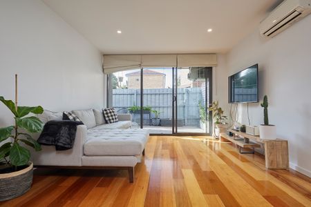 3/10 Scott Street, Elwood VIC 3184 - Apartment For Rent | Domain - Photo 2