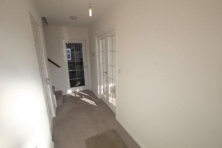 4 Bedroom, Detached - Photo 3