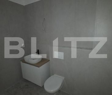 Apartament cu 3 camere, 70 mp, zona Porii - Photo 2