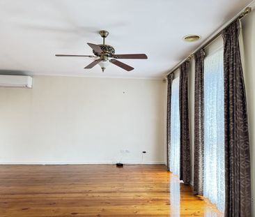 Spacious Family Living in a Peaceful and Convenient Werribee Location - Photo 3