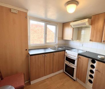 Studio to rent - Photo 2