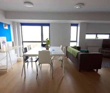 Ensuite Room - Photo 4