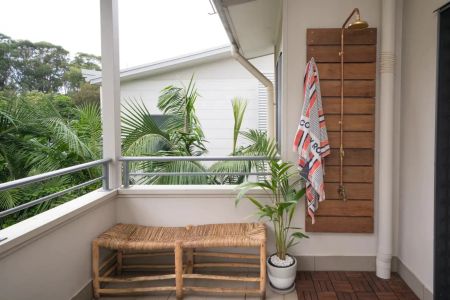 SUNNY SEASIDE RETREAT IN PRIME SETTING - Photo 3
