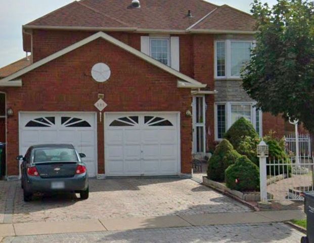 For Lease - 292 Bristol Road, Mississauga, Ontario - Photo 1