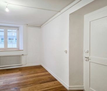 GLÄRNISCHBLICK | renovated 1.5-room apartment in a central location... - Photo 3