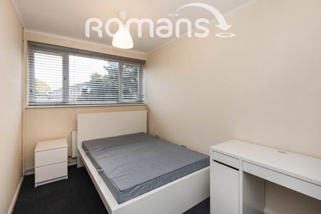 1 bedroom in a house share to rent - Photo 3