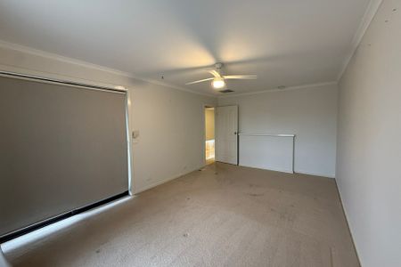 15 Marshall Court, Hampton Park VIC - Photo 3