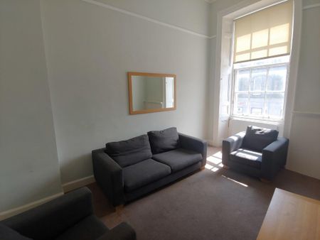 4 bedroom flat to rent - Photo 5