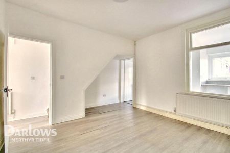 3 bedroom terraced house to rent - Photo 2