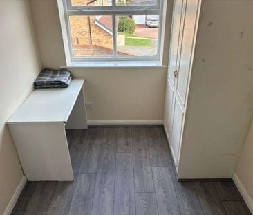 3 bedroom detached house to rent - Photo 3