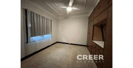 PERFECTLY SITUATED ONE BEDROOM UNIT - Photo 2