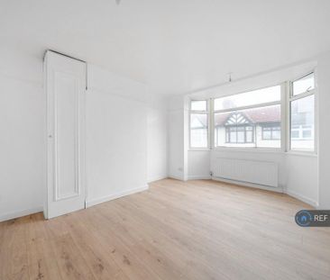 3 bedroom end of terrace house to rent - Photo 5