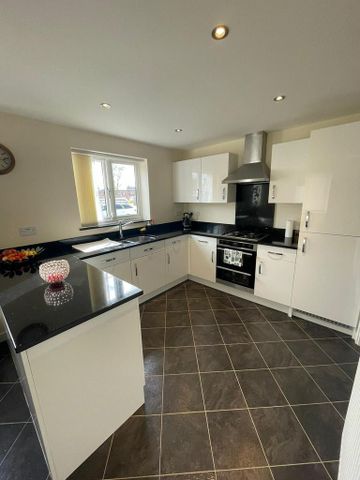 3 bedroom detached house to rent - Photo 5