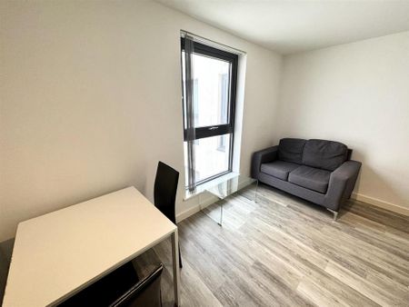 Studio to rent - Photo 2