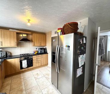 3 bedroom terraced house to rent - Photo 4