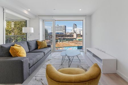 2 bedroom flat to rent - Photo 2