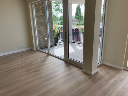 Spoorbaan 105, Kanaalzicht, 3224XP, Hellevoetsluis - Foto 4