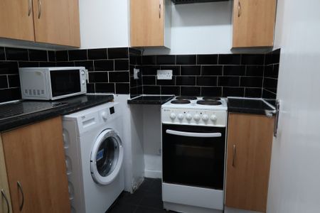 Cumming Drive, Mount Florida | £850 Monthly - Photo 2