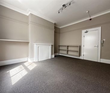 High Street, Gravesend - Photo 2
