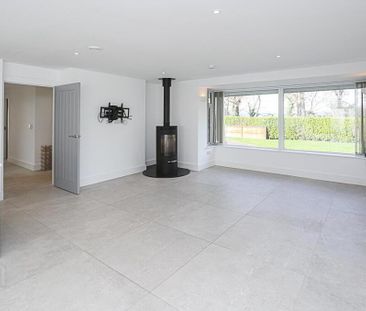 12 Fort Road, Helens Bay, Bangor, BT19 1LA - Photo 1