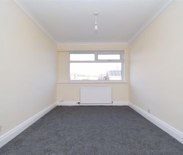 The Sycamores, Horbury, Wakefield - Photo 6