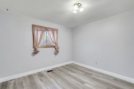 For Lease - 575 Springbank Avenue, Woodstock, Ontario - Photo 5