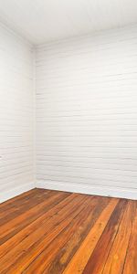 Older style neat and tidy three bedroom home - Photo 3