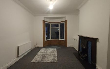 3 bedroom flat to rent - Photo 3
