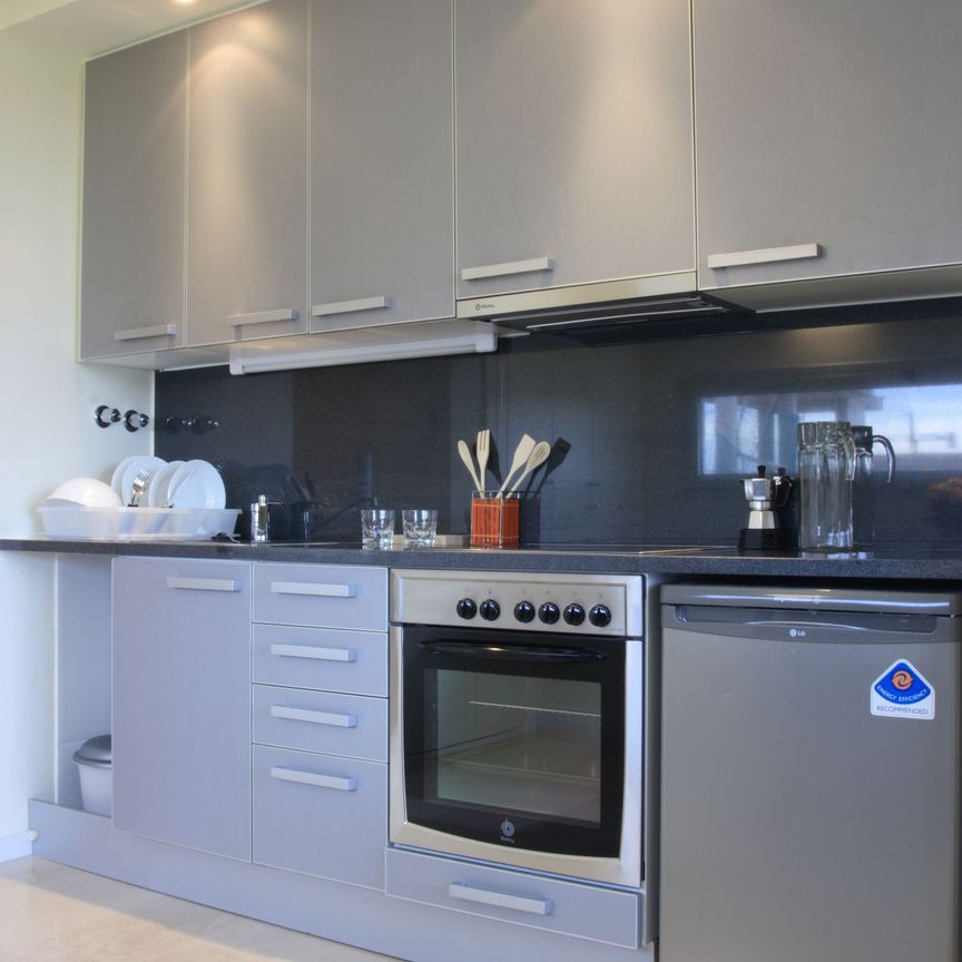 Apartamento de alquiler en Carrer Ma. Josepa Arnall I Juan, 3, Eixample Sud – Migdia - Photo 1