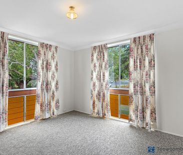 East Toowoomba living at its finest! Spacious, low maintenance unit... - Photo 5